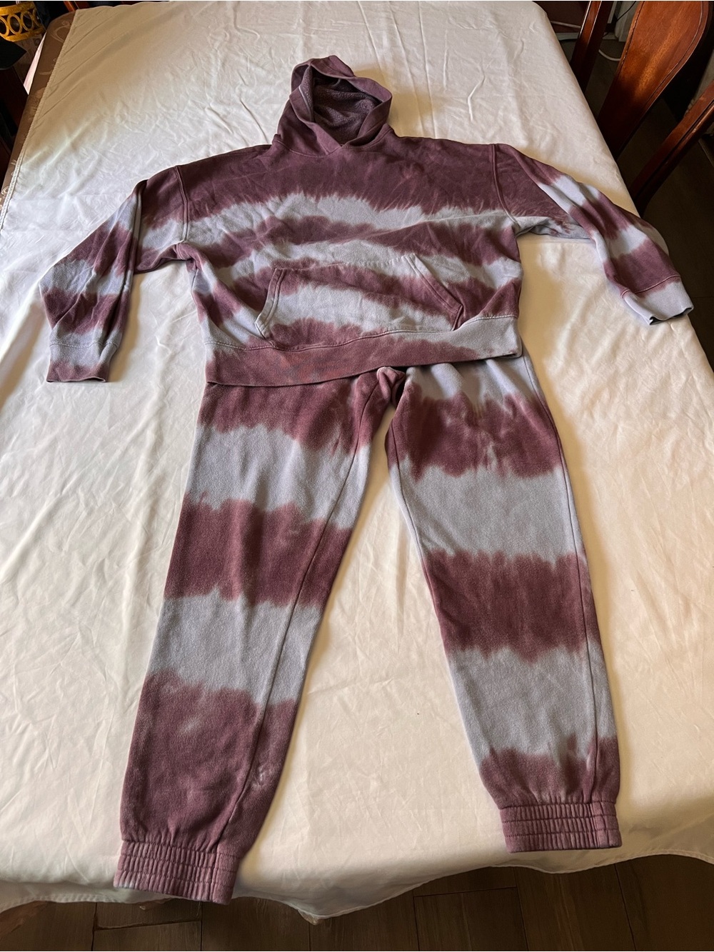 PINK Victoria’s Secret Tie-Dye Hooded Pajama Set in Maroon and Light Gray